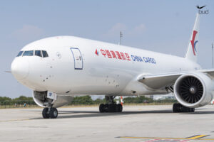 Boeing 777F na linke Shanghai - Budapešť (c)bud.hu