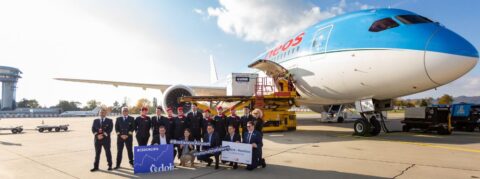 Boeing 787-9 Dreamliner leteckej spoločnosti Neos na linke z Bratislavy na Maurícius