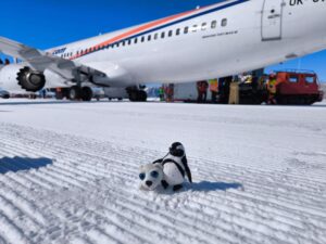 Prílet Boeingu 737 MAX 8 Smartwings na Antarktídu (c)smartwings.com