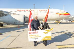 Inauguračný let Hainan Airlines na linke Chengdu - Viedeň (c)viennaairport.com