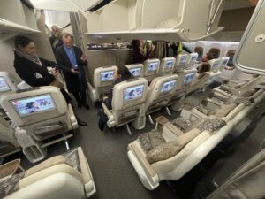 Kabína premium economy u Emirates